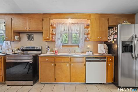429 Mountain Road West Hartford CT 06107