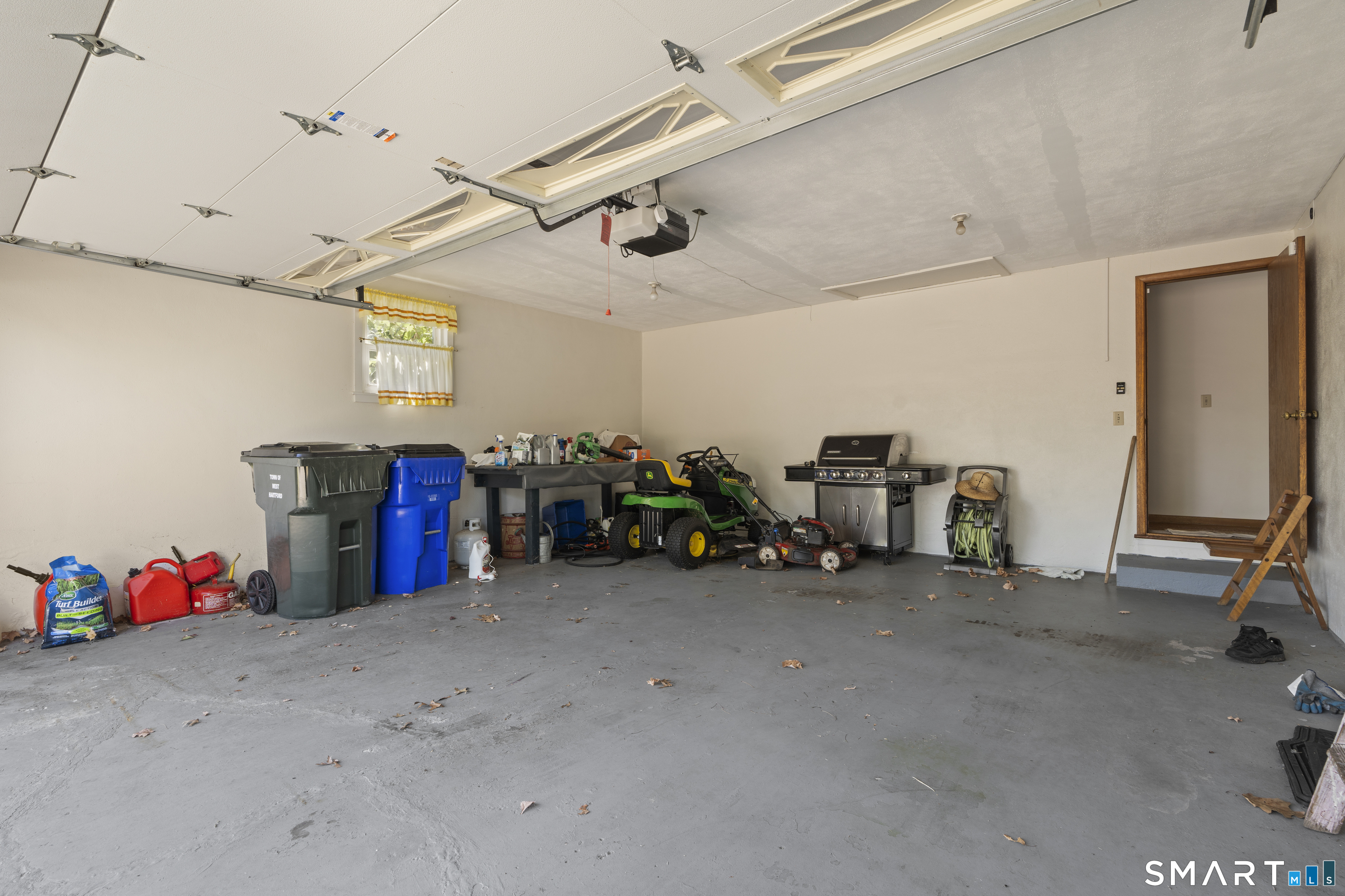 429 Mountain Road West Hartford CT 06107