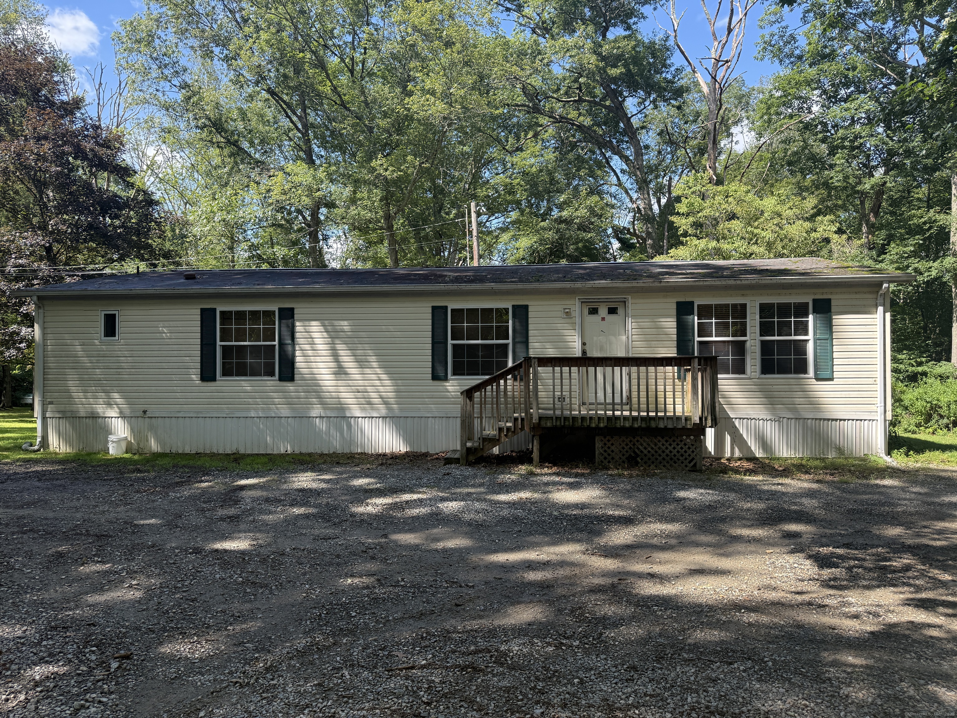 27 August Drive Brooklyn CT 06234