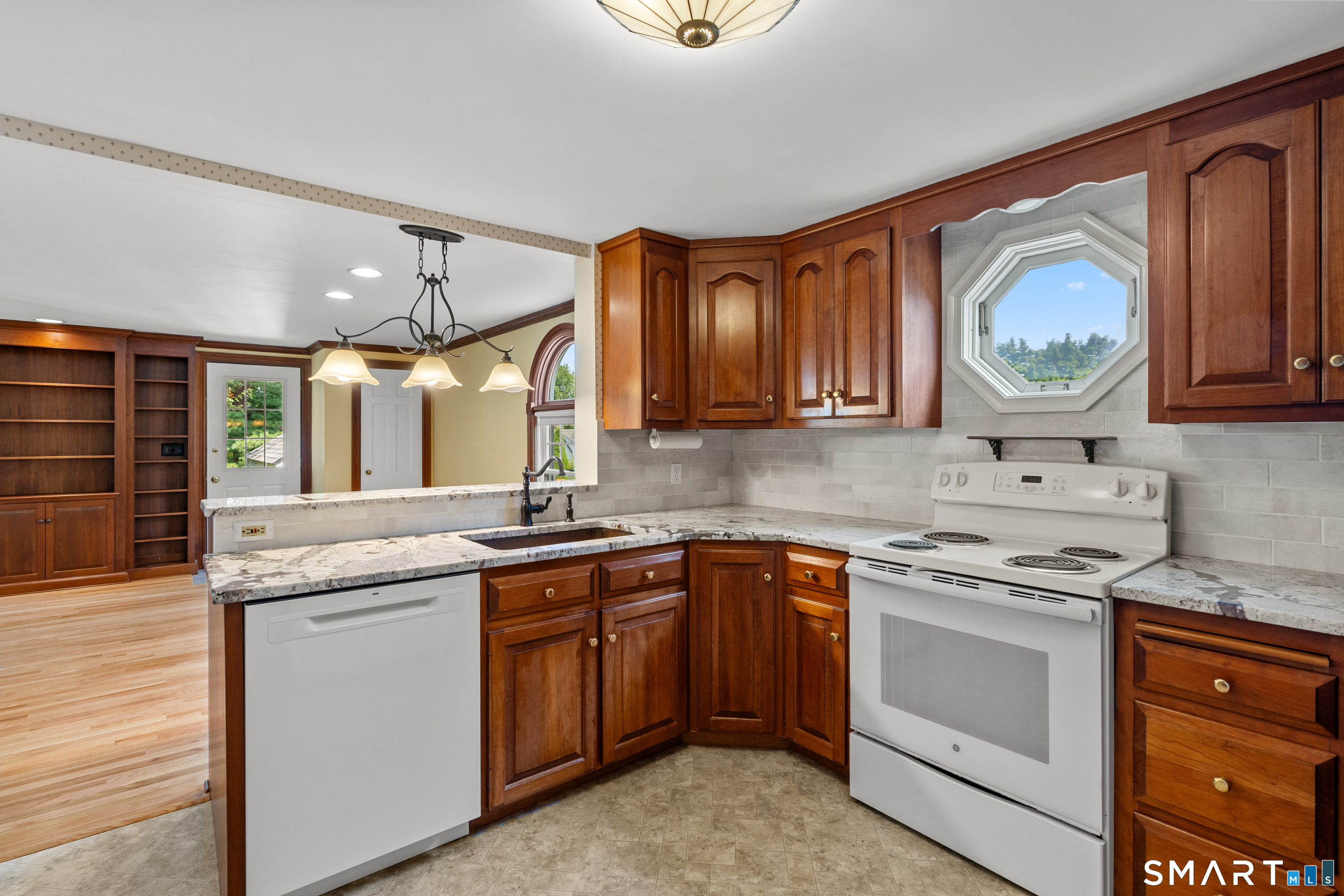 61 Chamberlain Road Wethersfield CT 06109