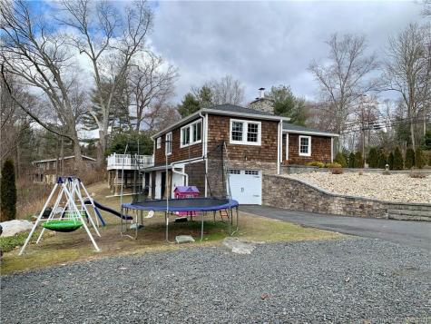 499 Huckleberry Hill Road Avon CT 06001