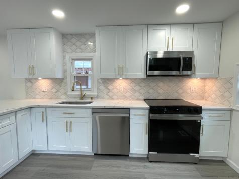 1042 Poquonnock Road Groton CT 06340