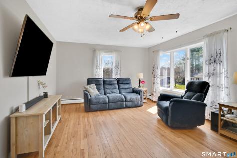 15 Meade Lane Enfield CT 06082