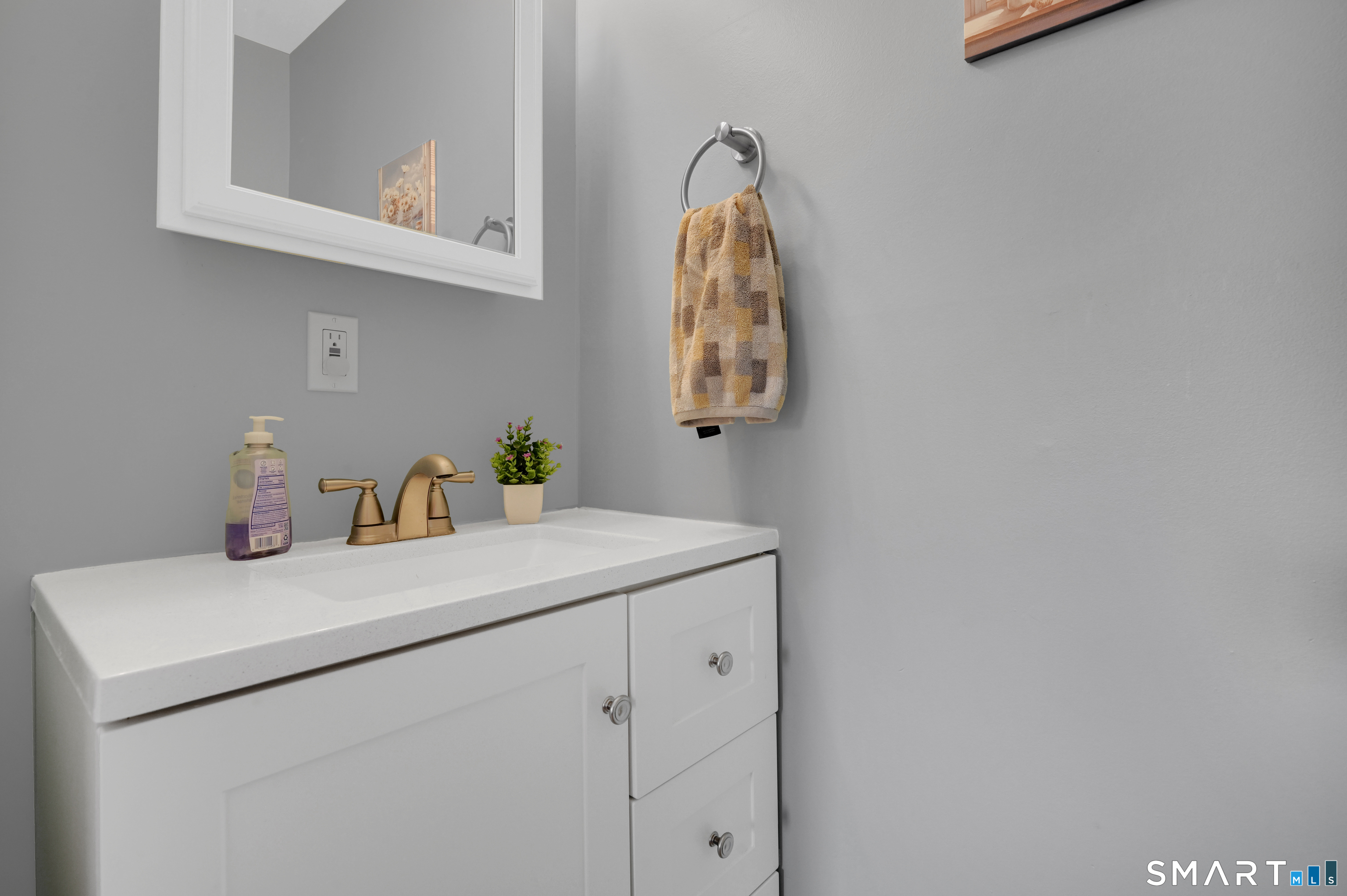 15 Meade Lane Enfield CT 06082