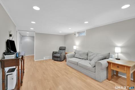 15 Meade Lane Enfield CT 06082