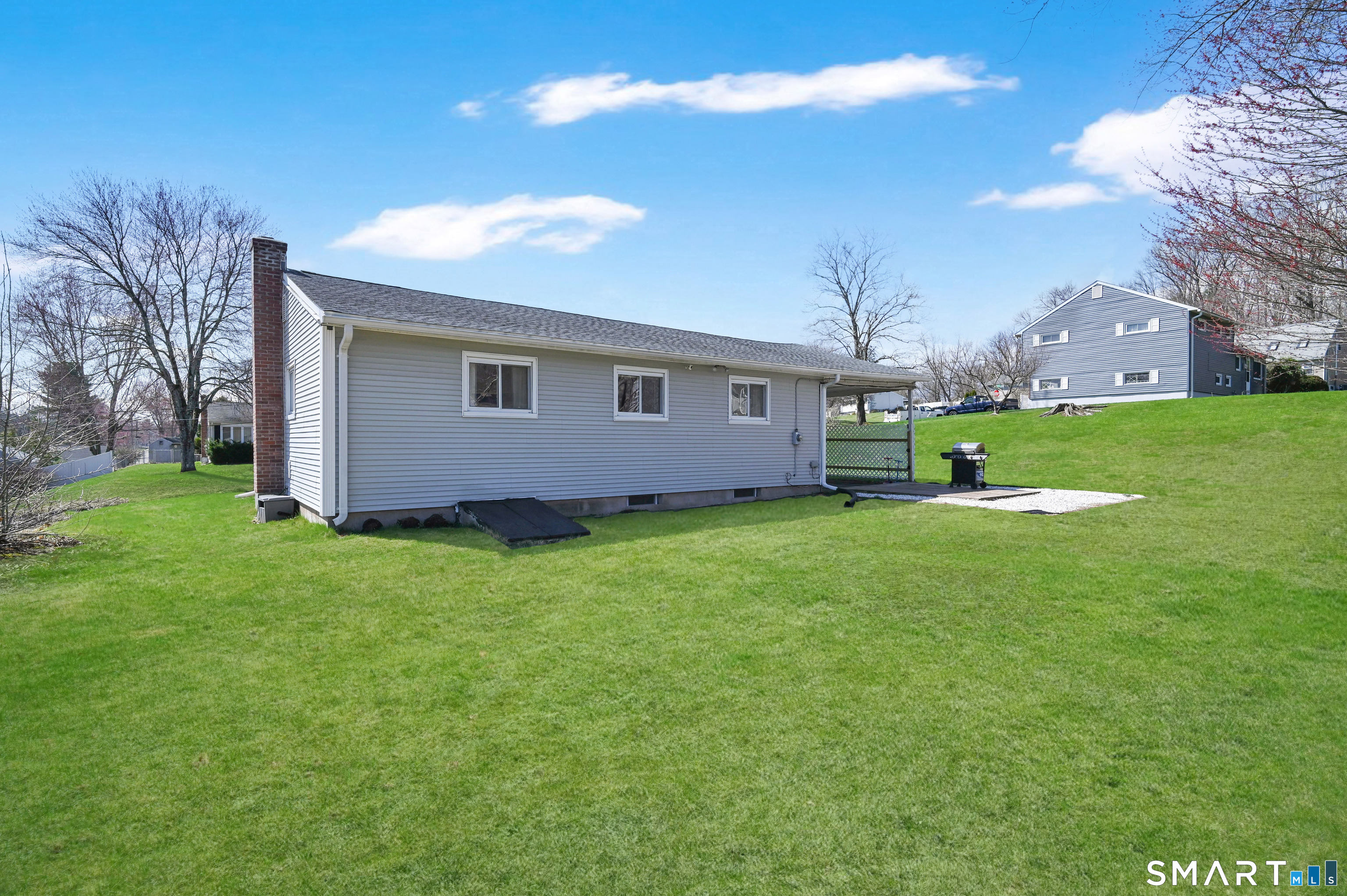 15 Meade Lane Enfield CT 06082