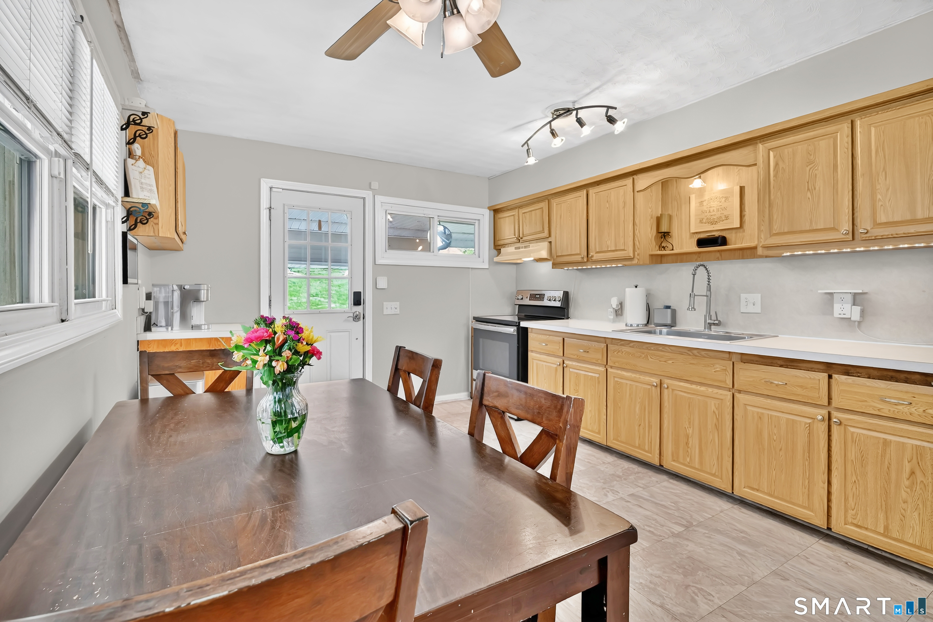 15 Meade Lane Enfield CT 06082