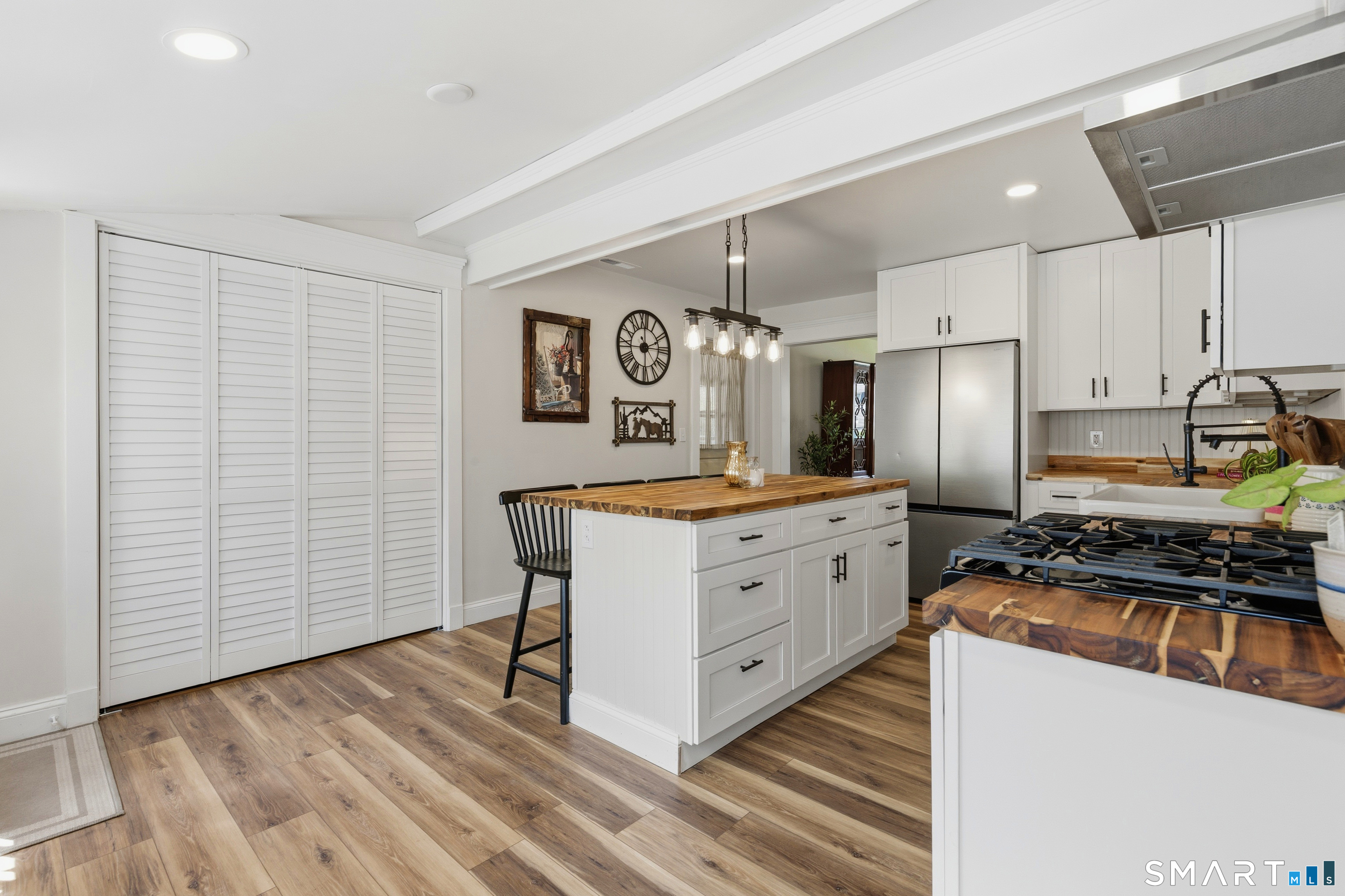 1 Meadow Lark Lane Stonington CT 06378