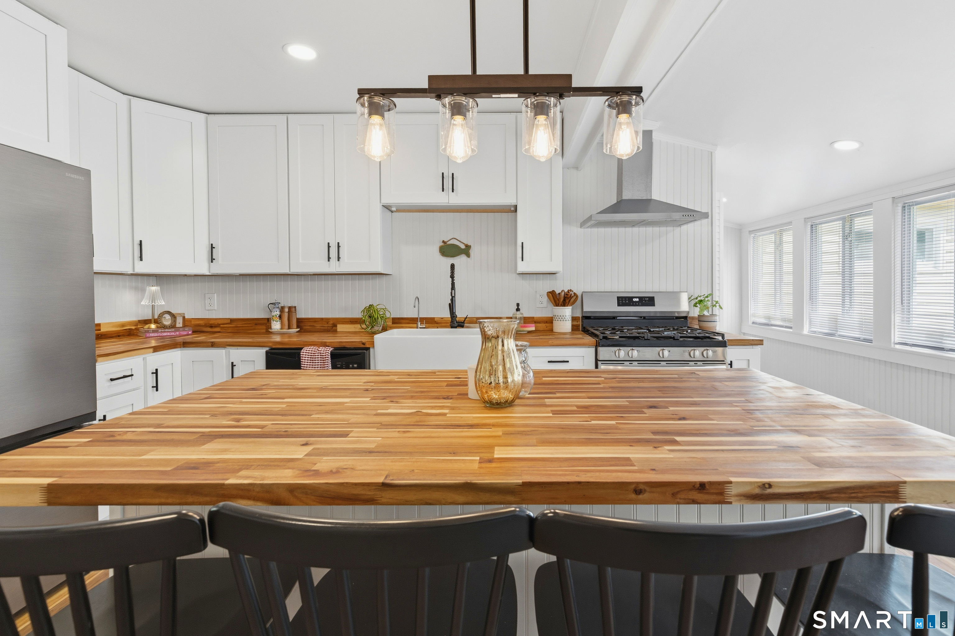 1 Meadow Lark Lane Stonington CT 06378