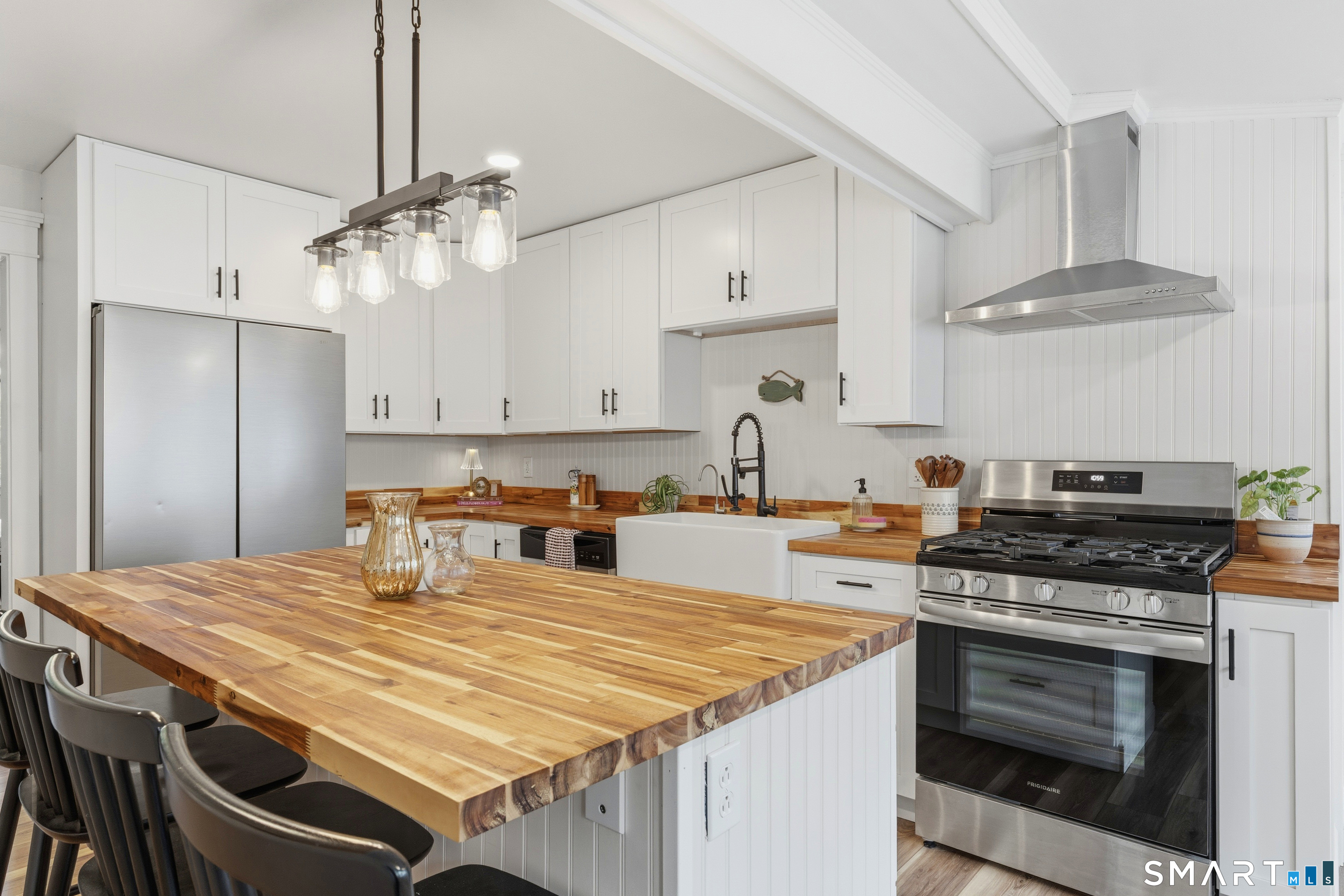 1 Meadow Lark Lane Stonington CT 06378