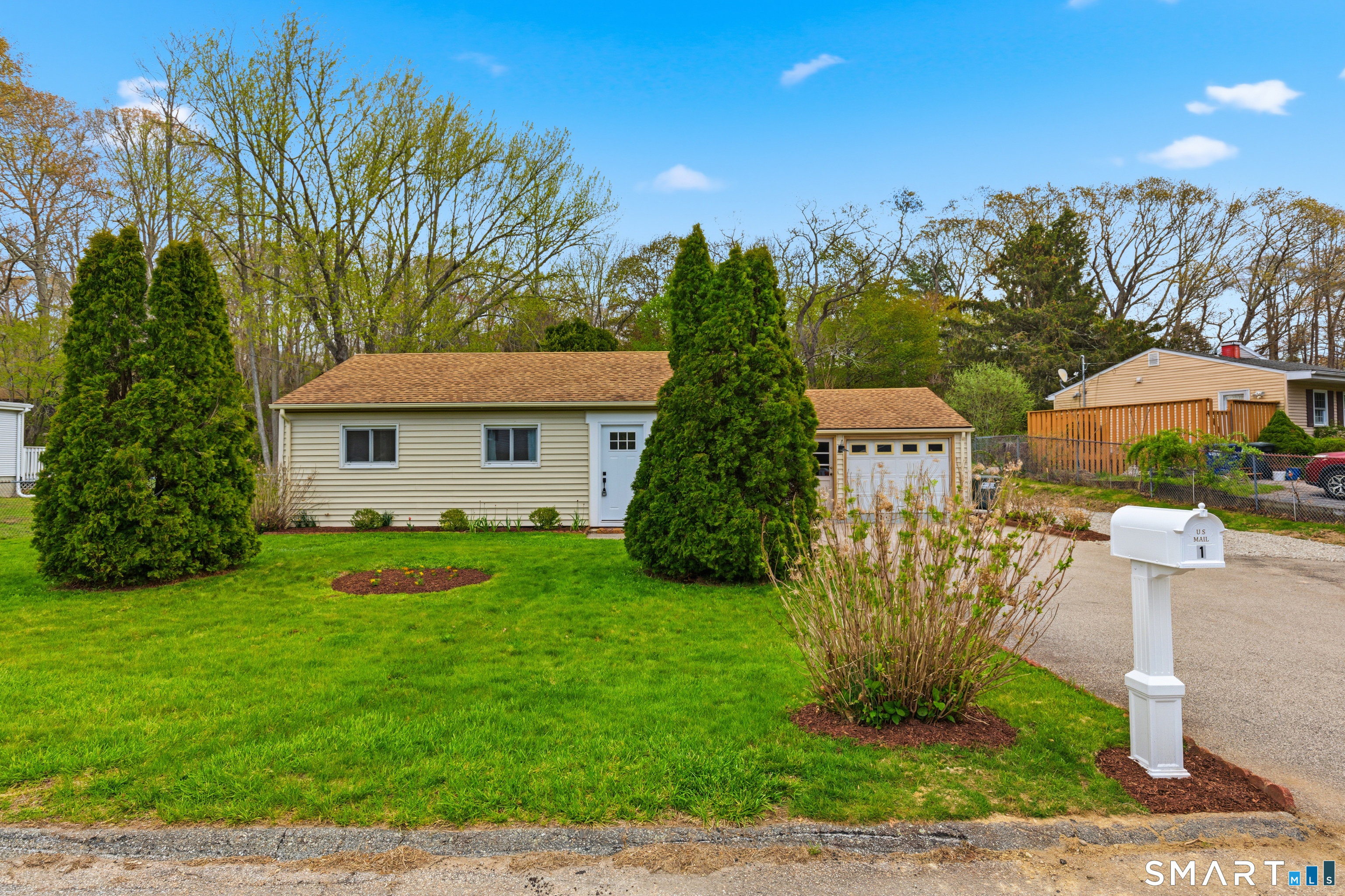 1 Meadow Lark Lane Stonington CT 06378