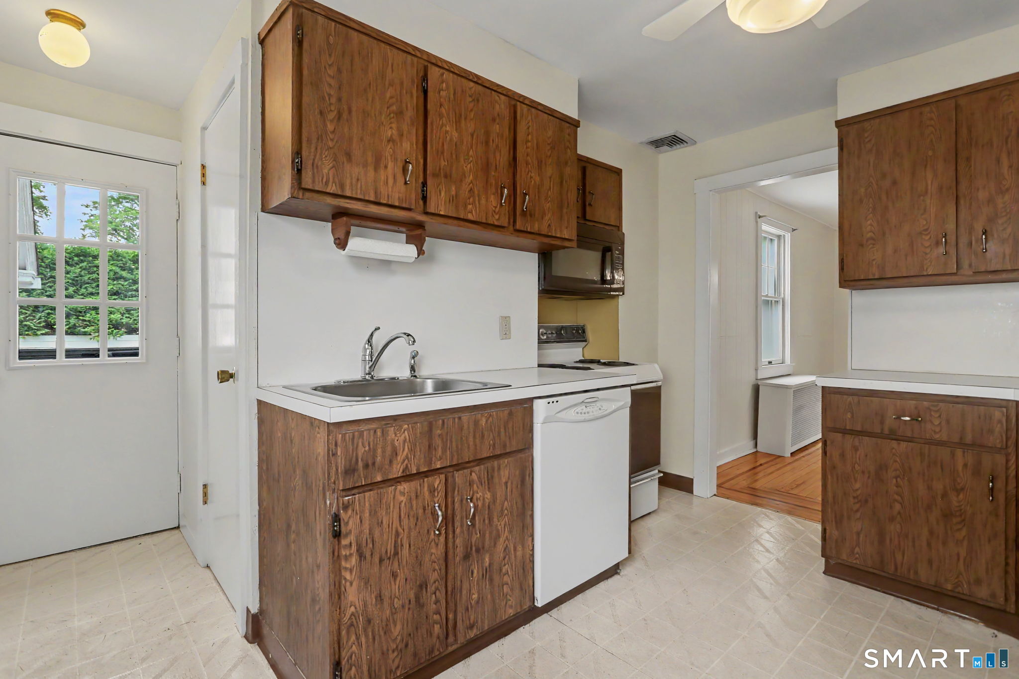85 Eastlawn Street Fairfield CT 06824