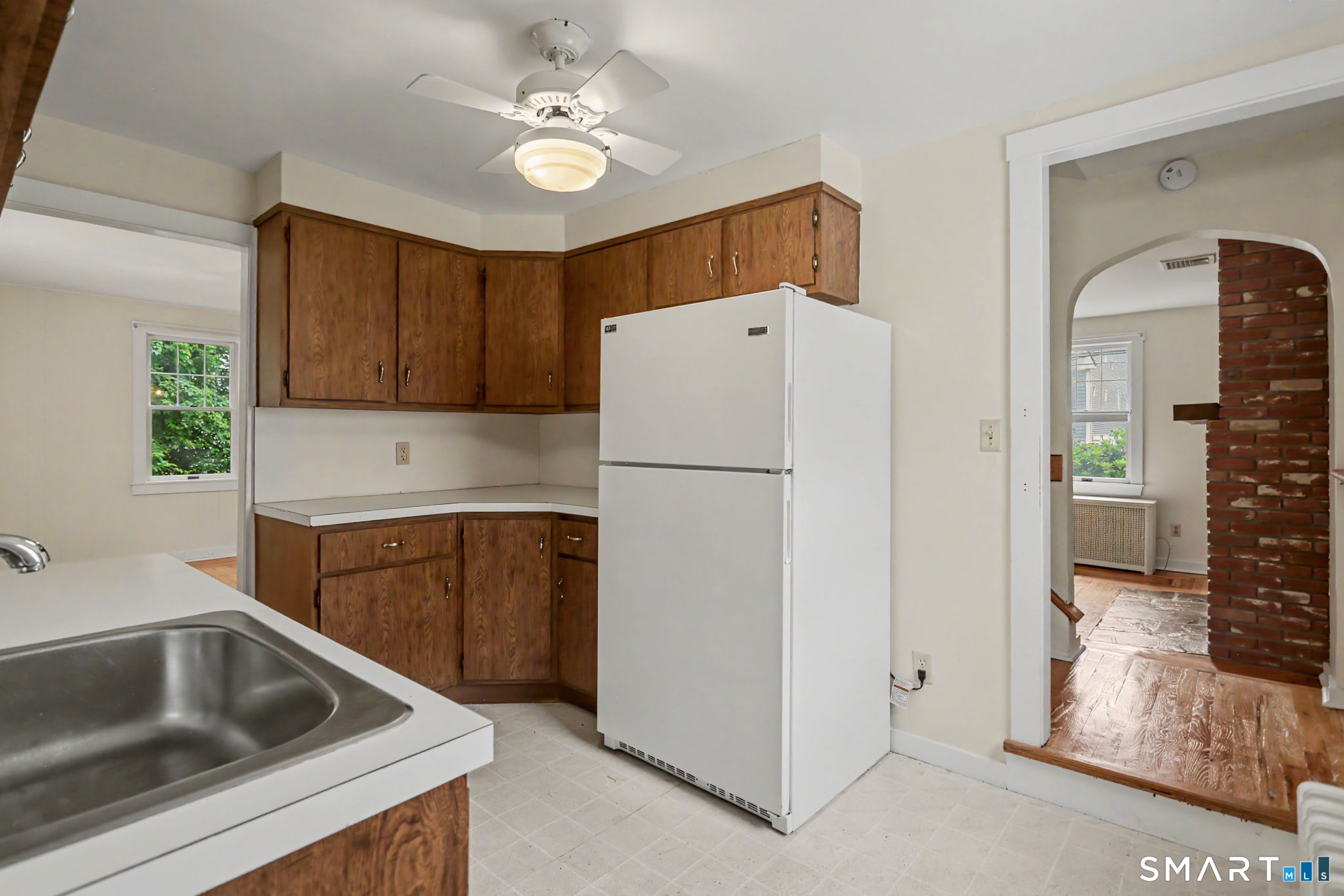 85 Eastlawn Street Fairfield CT 06824
