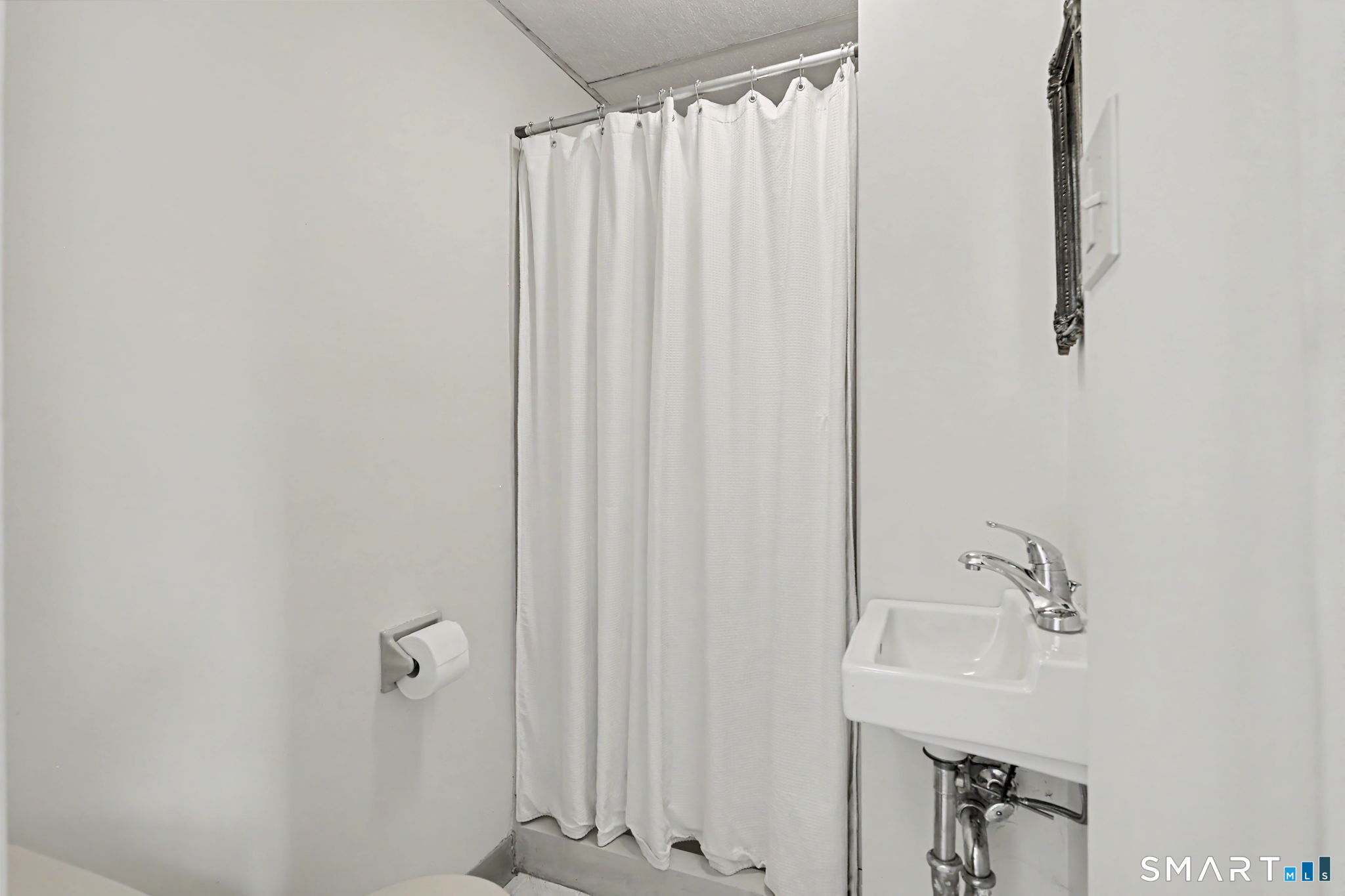 85 Eastlawn Street Fairfield CT 06824