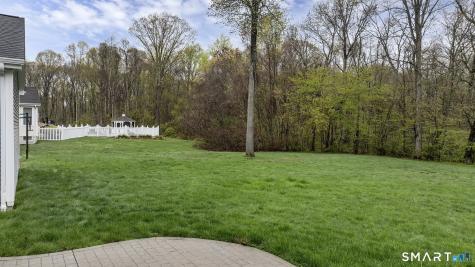 7 Harvest Glen East Lyme CT 06333