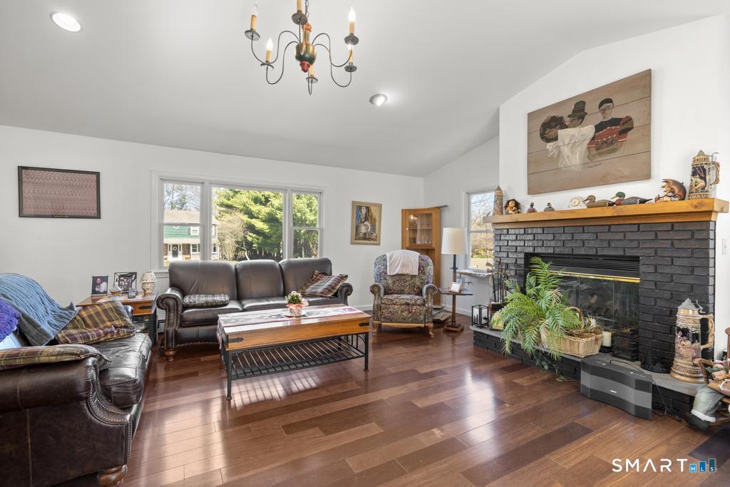 290 Tanglewood Circle Milford CT 06461