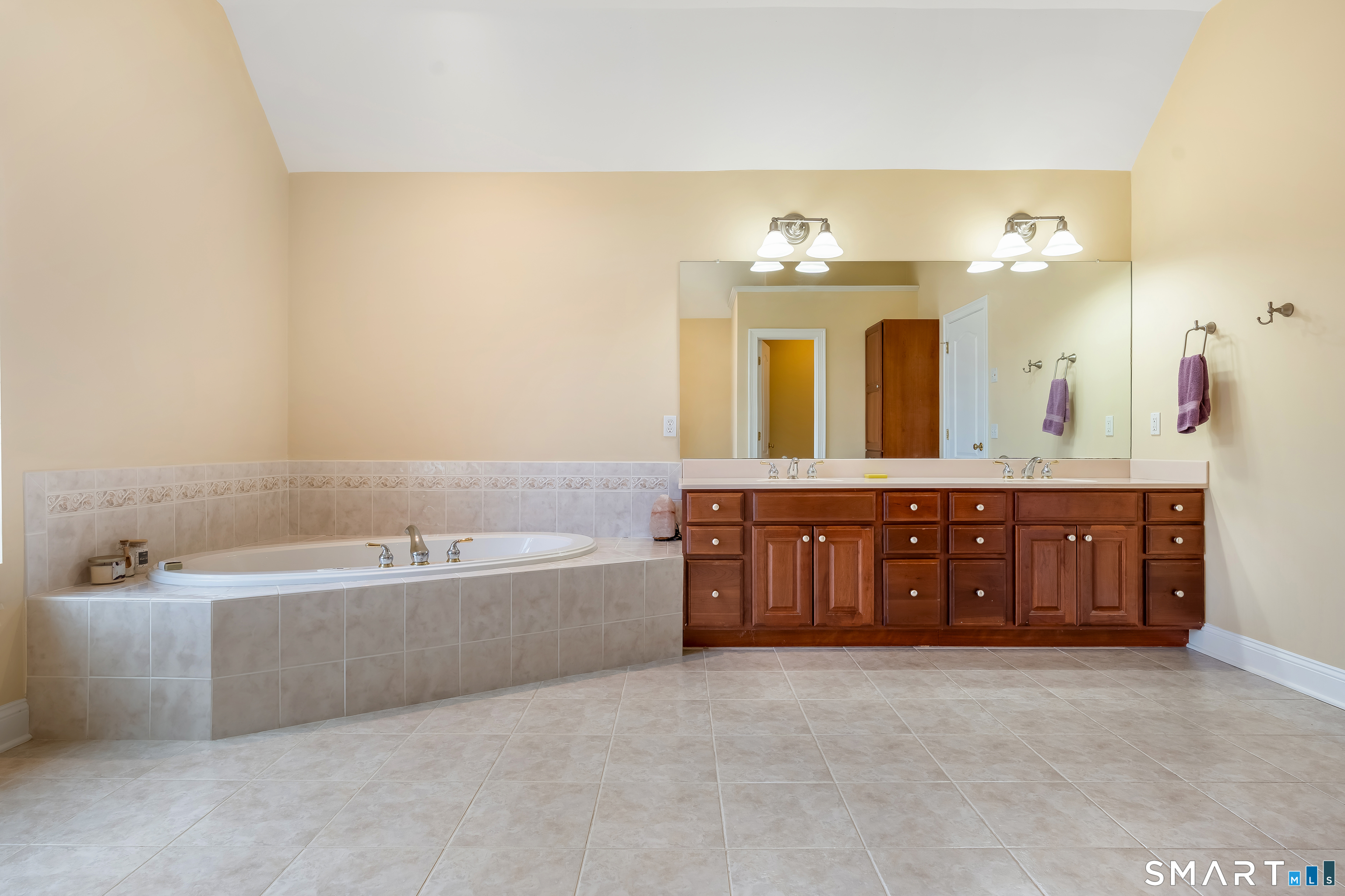 68 Charter Ridge Drive Newtown CT 06482