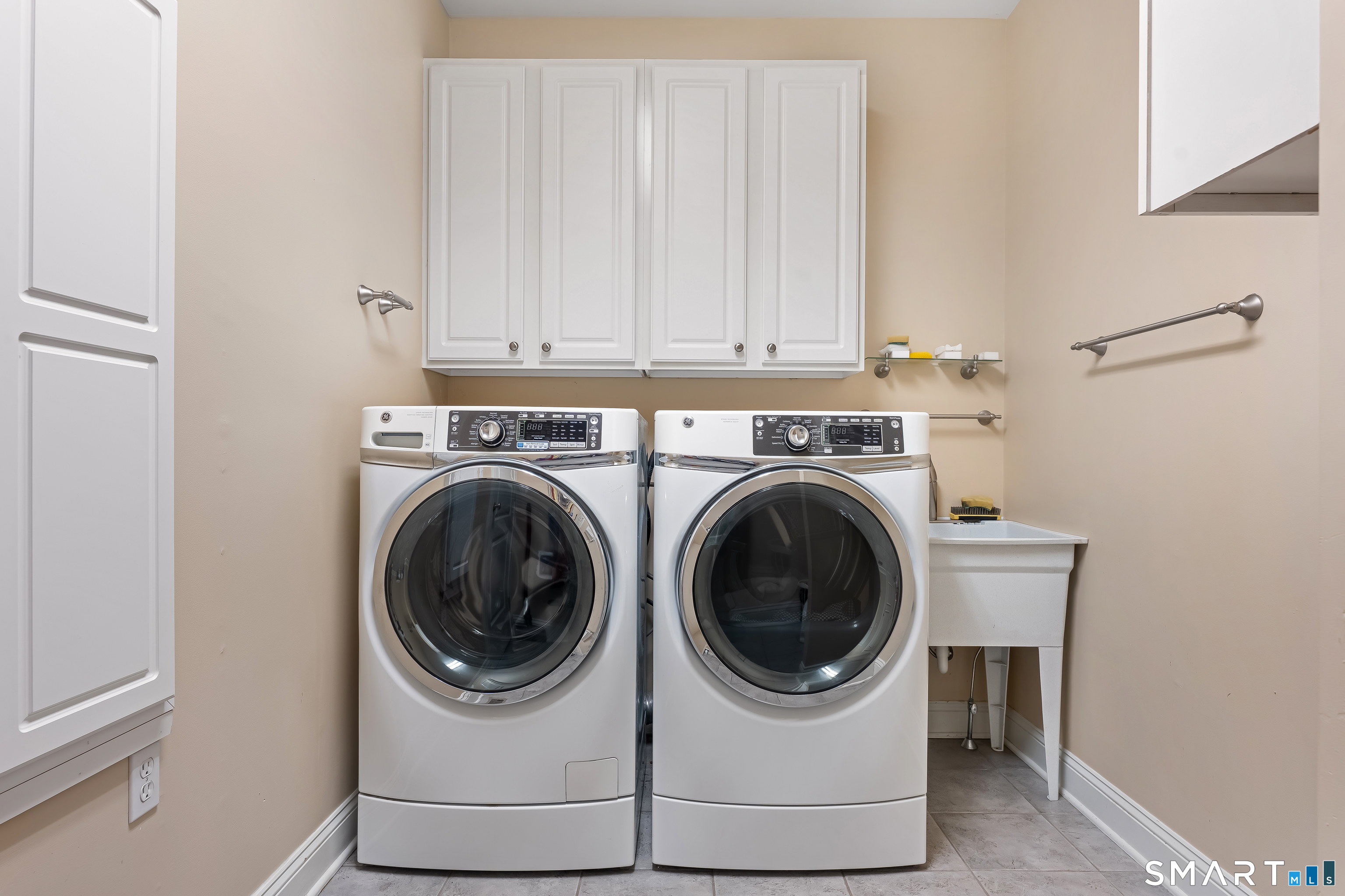 68 Charter Ridge Drive Newtown CT 06482