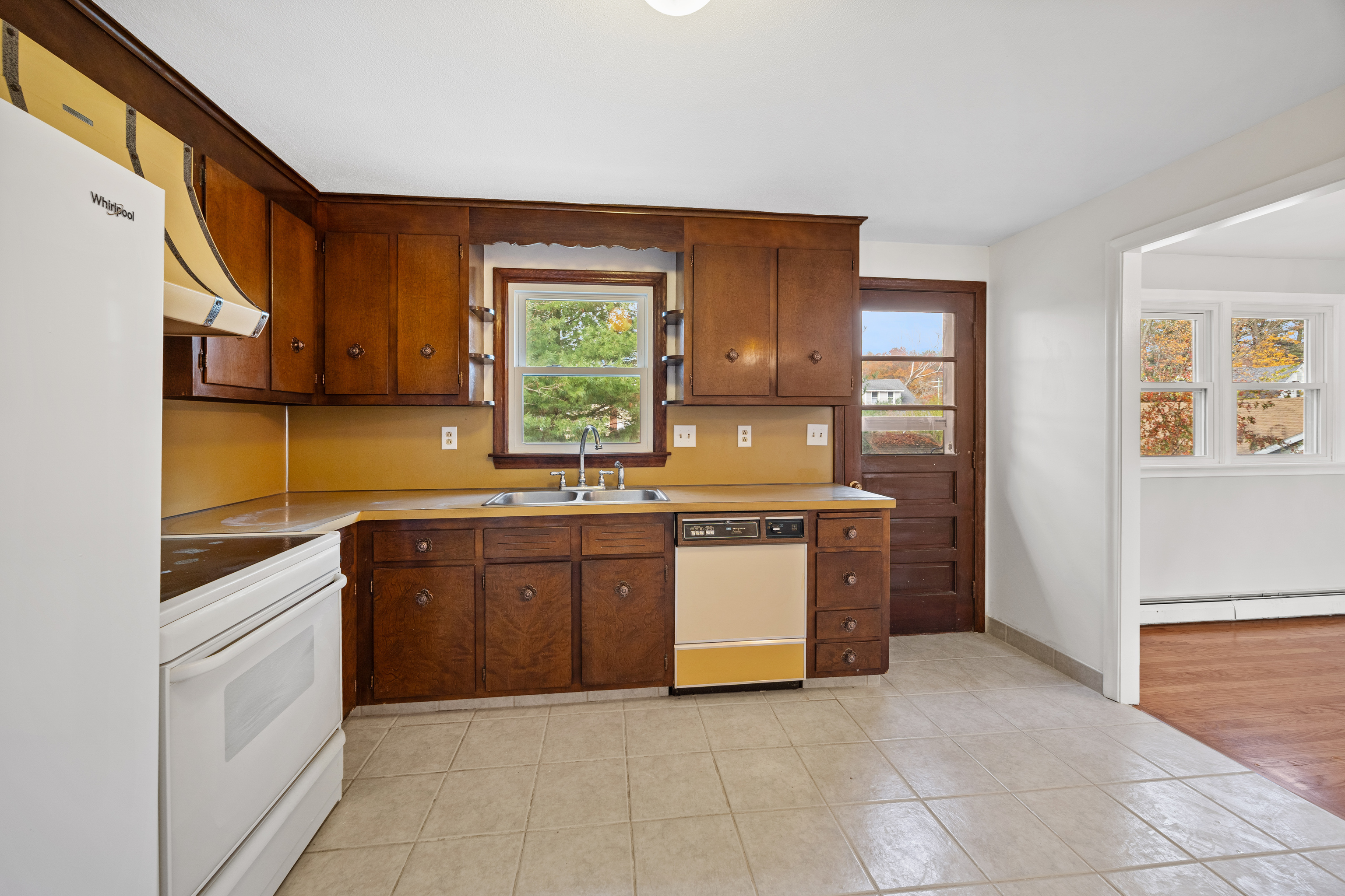 19 Albert Avenue Wethersfield CT 06109