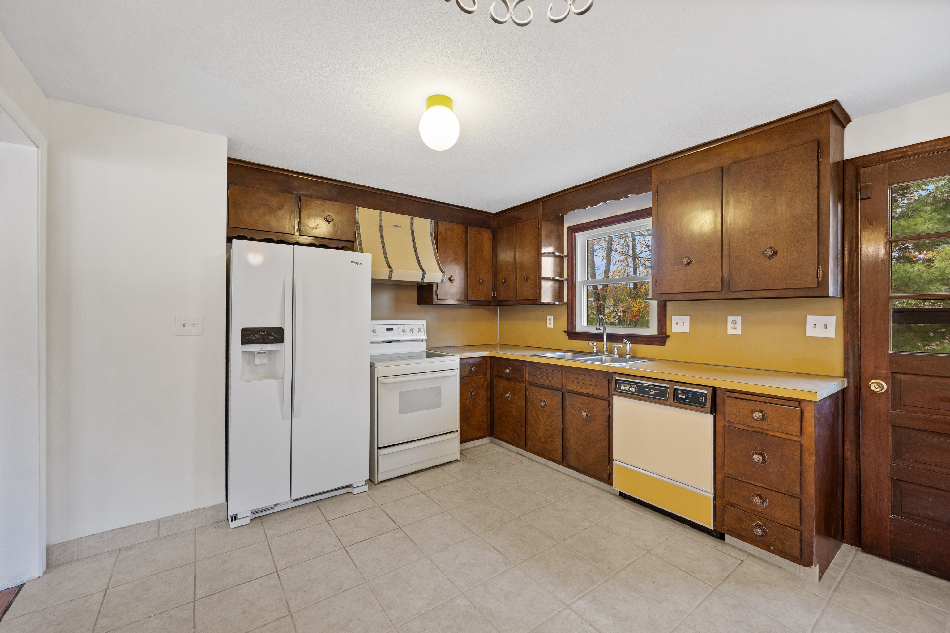 19 Albert Avenue Wethersfield CT 06109