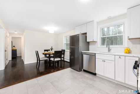 8 Rocket Run Enfield CT 06082