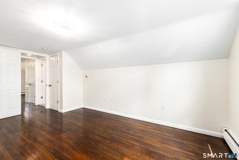 8 Rocket Run Enfield CT 06082