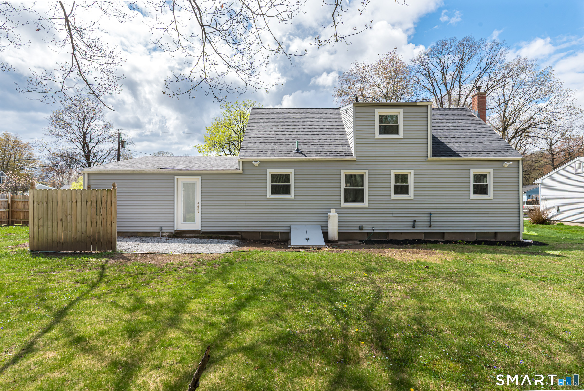 8 Rocket Run Enfield CT 06082