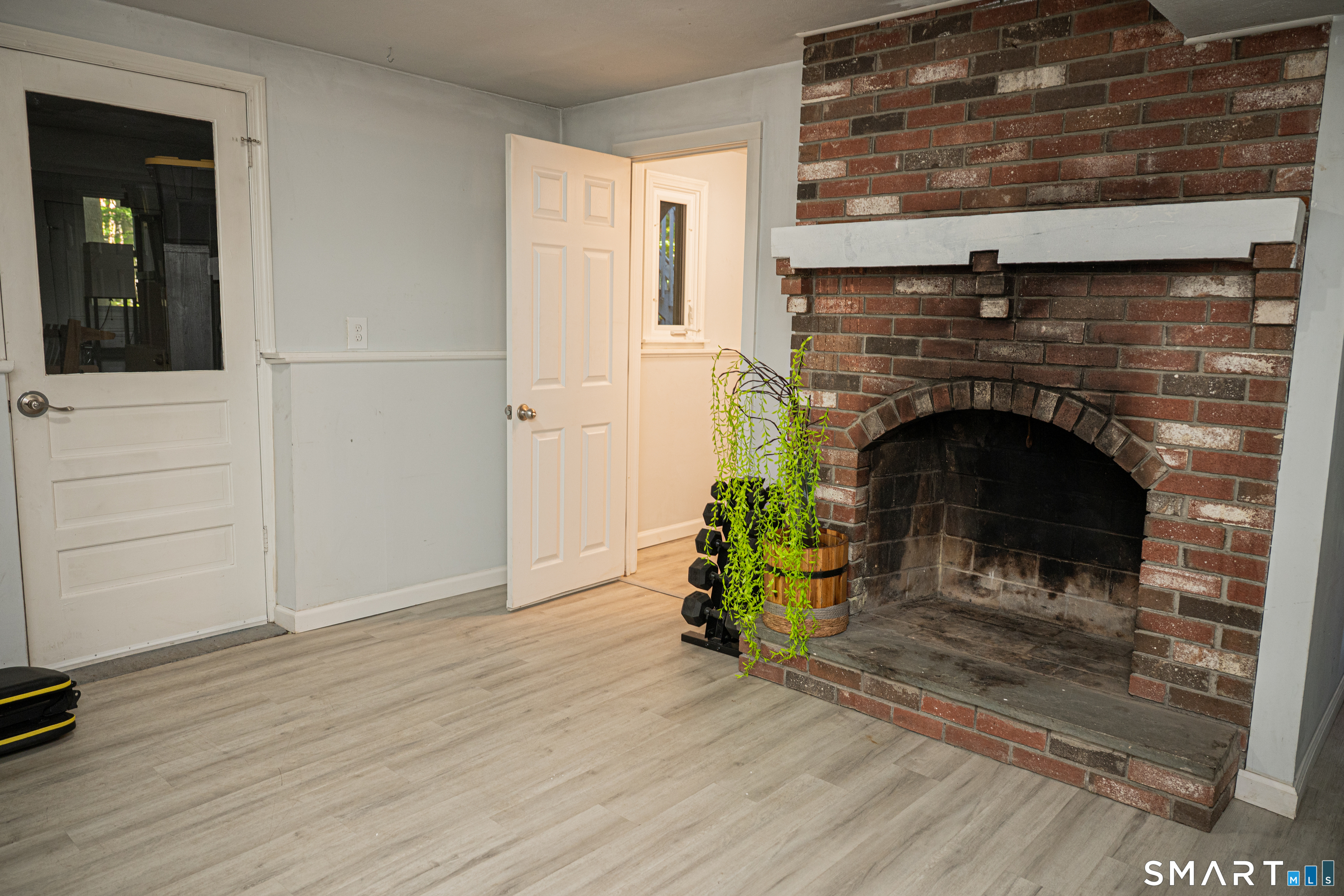 43 Austin Avenue East Haven CT 06512