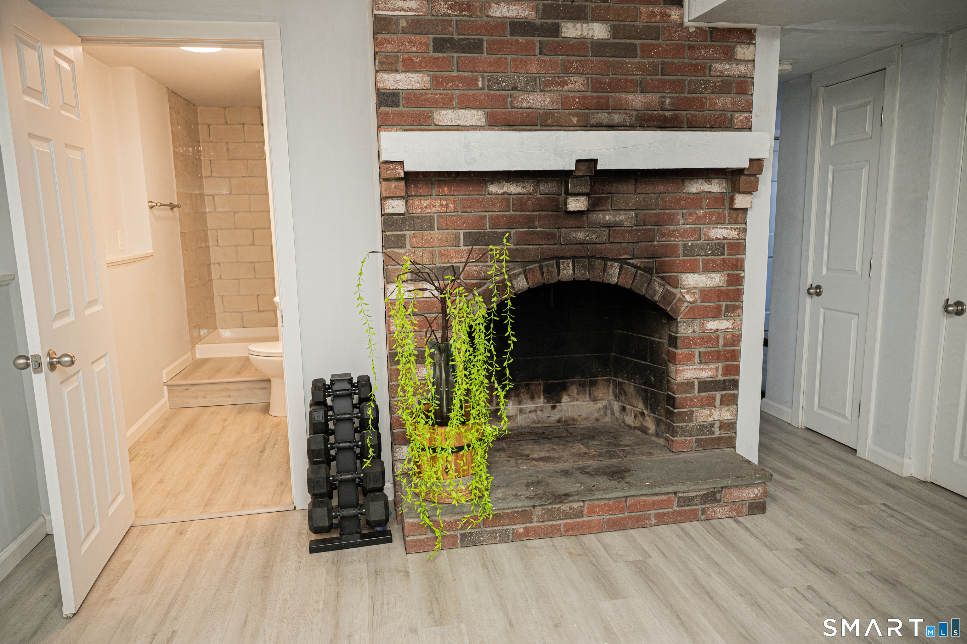 43 Austin Avenue East Haven CT 06512