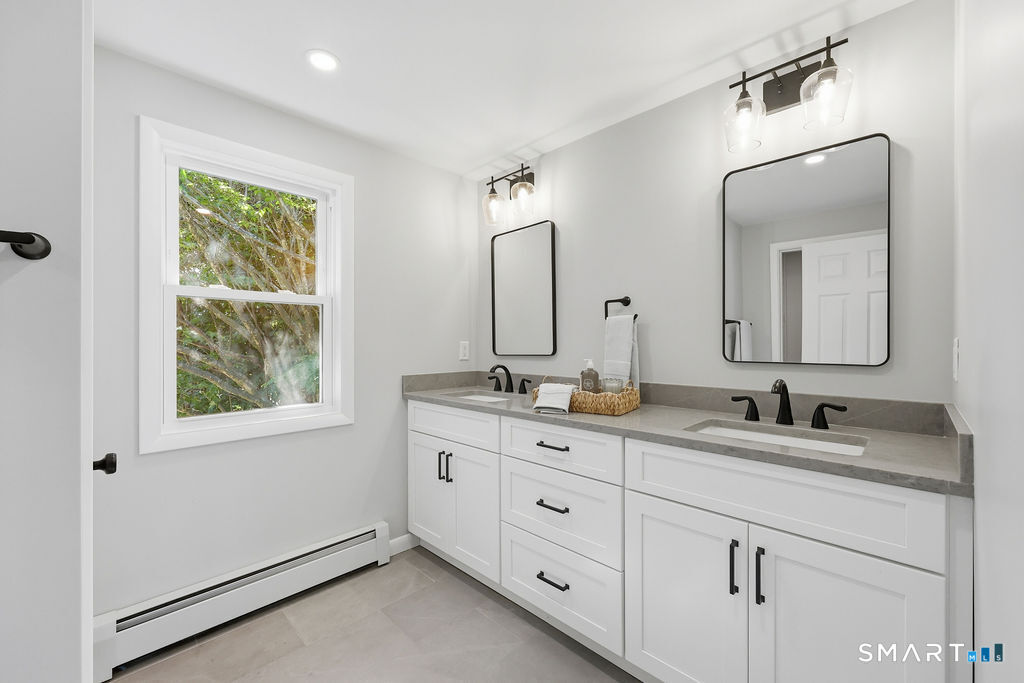 142 Valley Crest Drive Wethersfield CT 06109