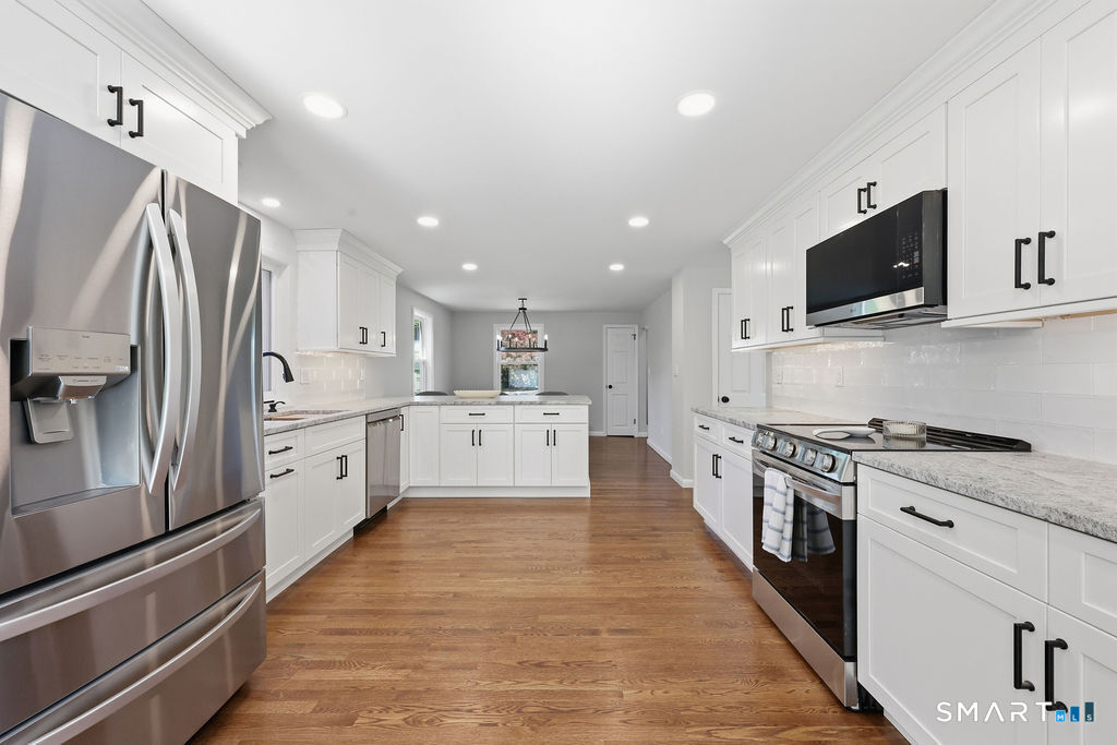 142 Valley Crest Drive Wethersfield CT 06109