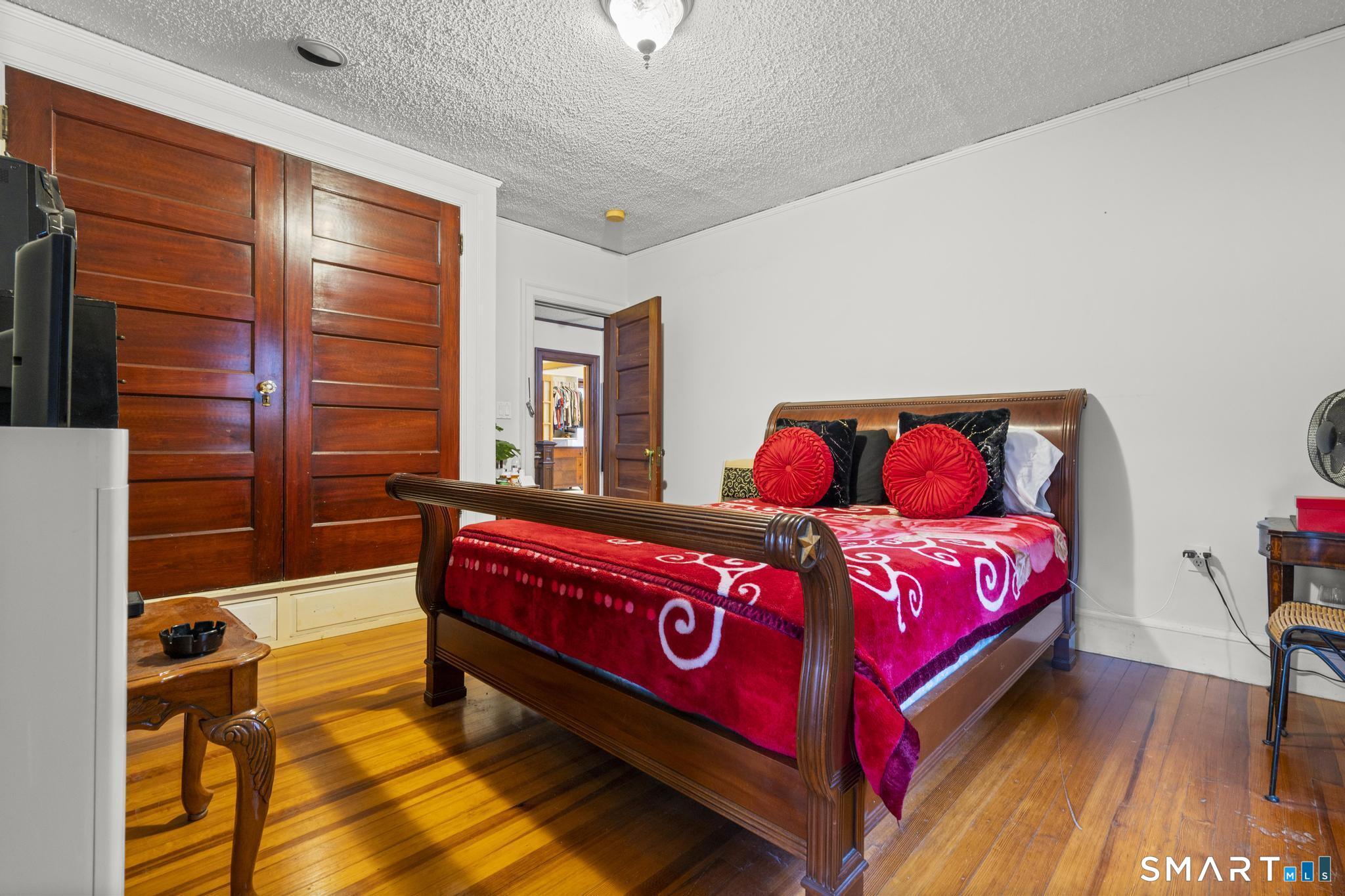 34 Scarborough Street Hartford CT 06105