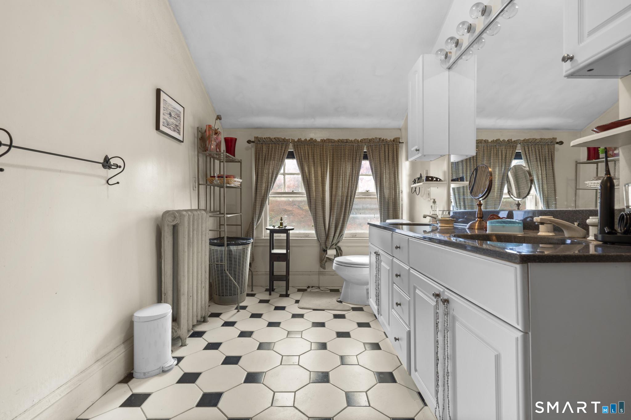 34 Scarborough Street Hartford CT 06105
