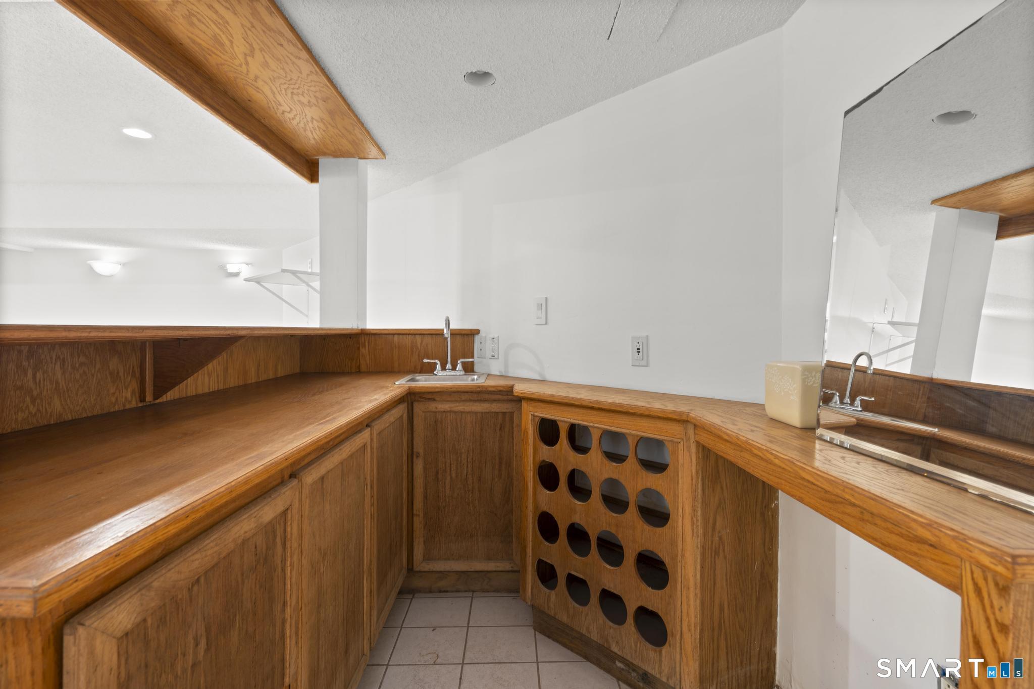 34 Scarborough Street Hartford CT 06105