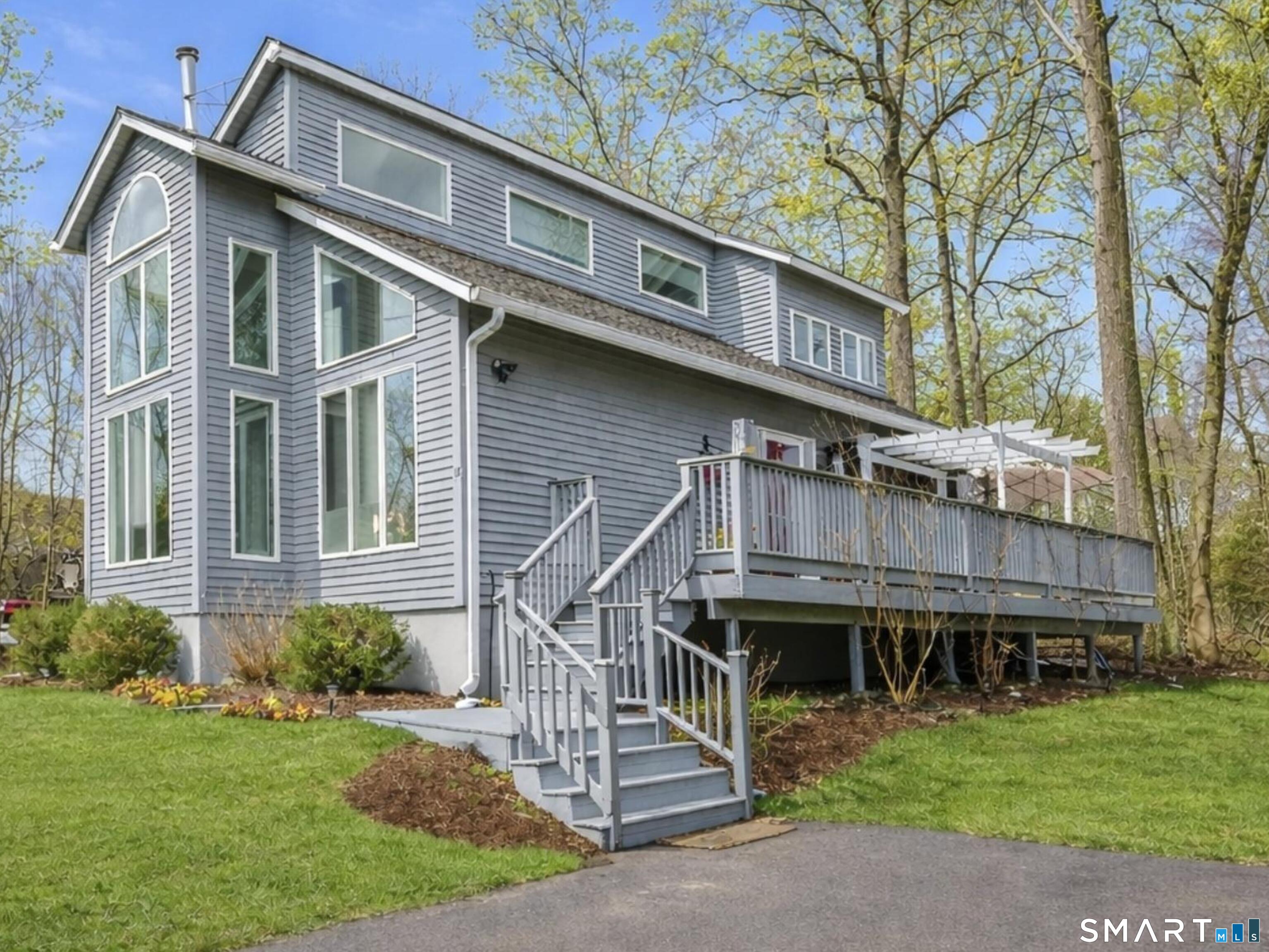 15 Barrie Road East Hampton CT 06424