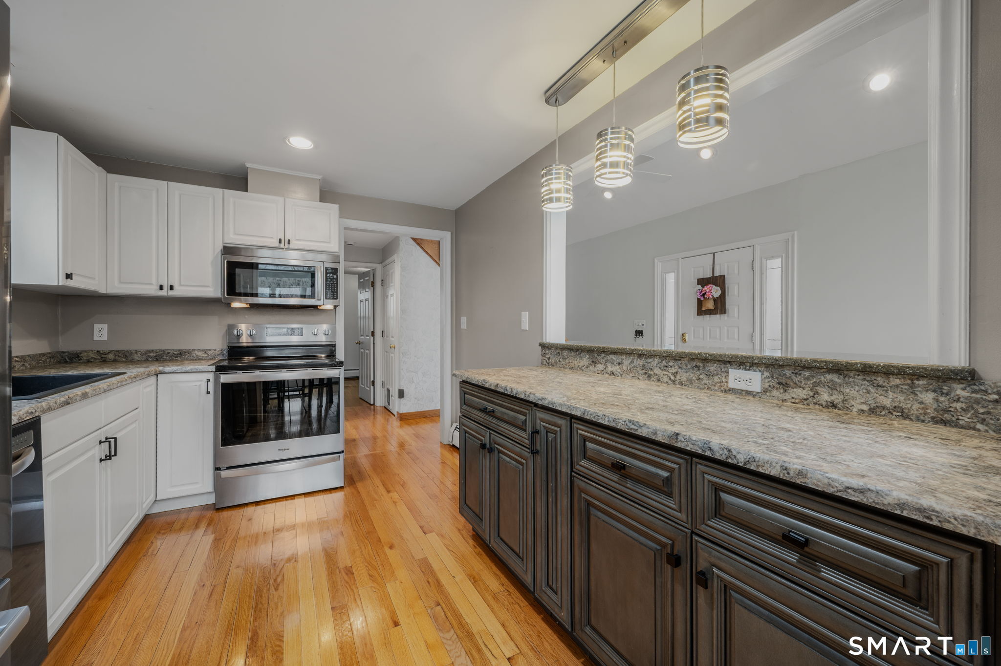 15 Barrie Road East Hampton CT 06424