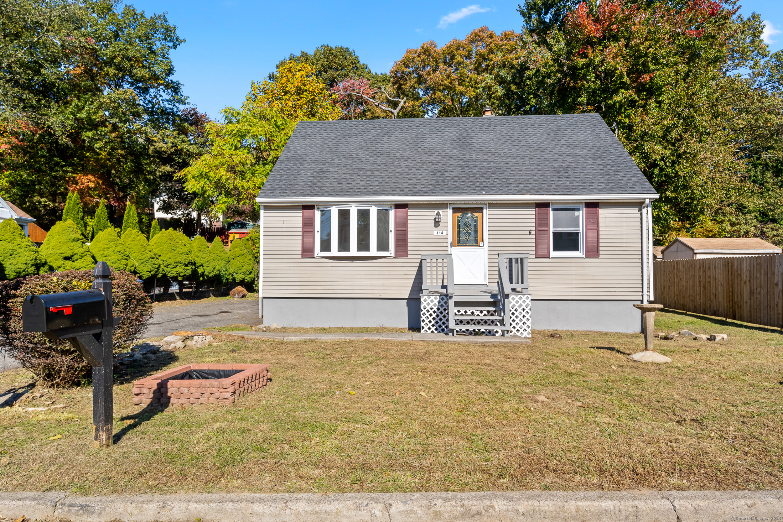 114 Sunshine Circle Bridgeport CT 06606