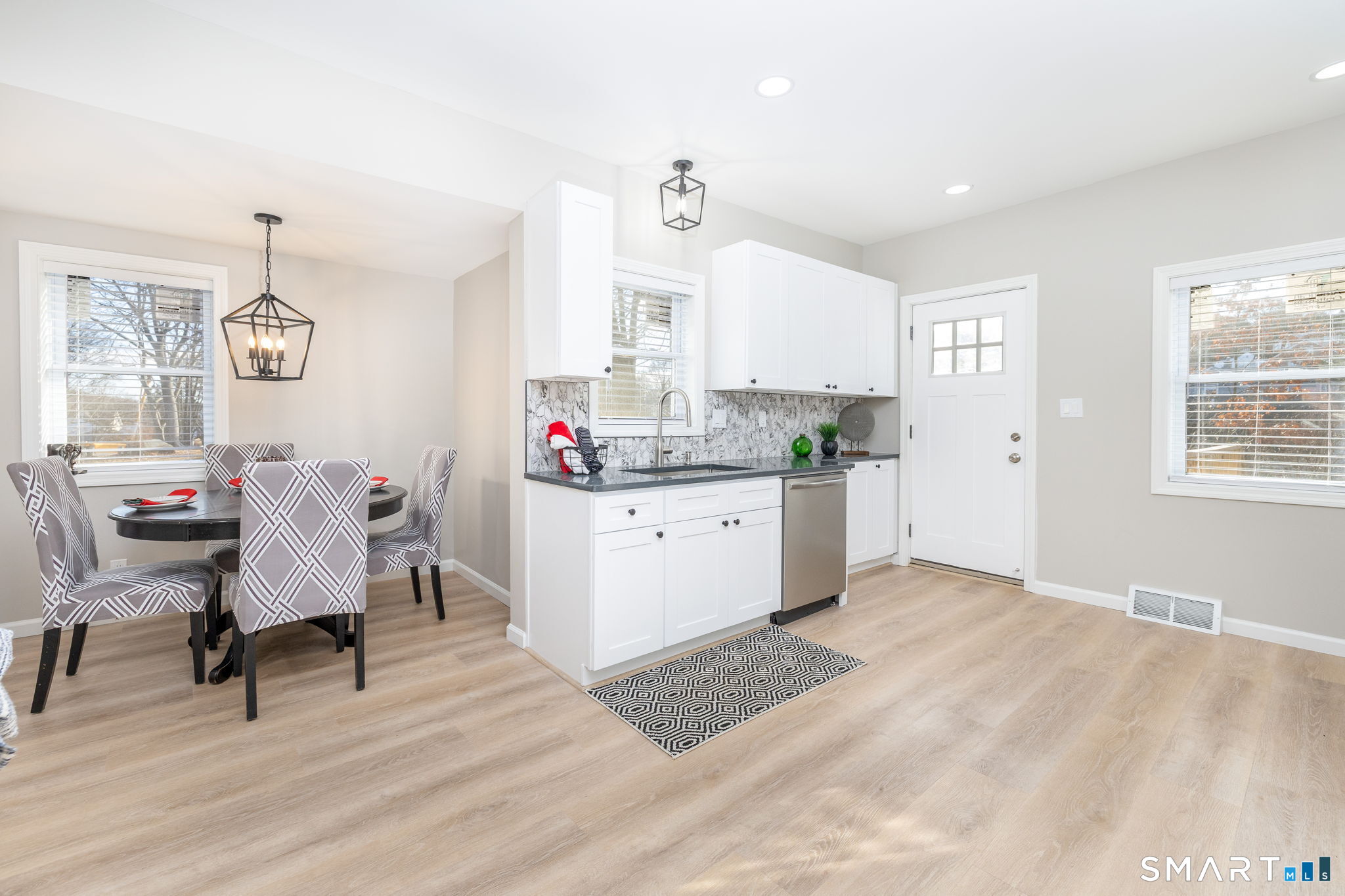 11 Cawley Court Bristol CT 06010