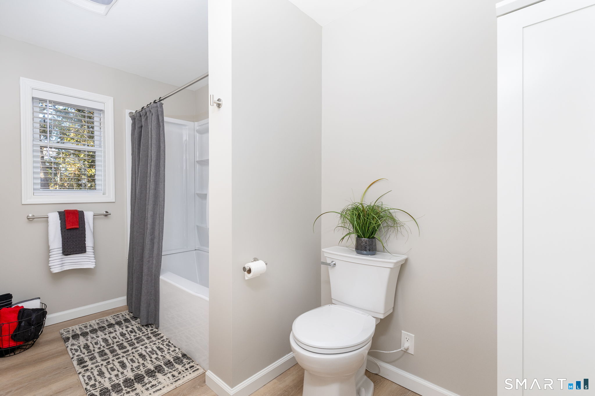 11 Cawley Court Bristol CT 06010