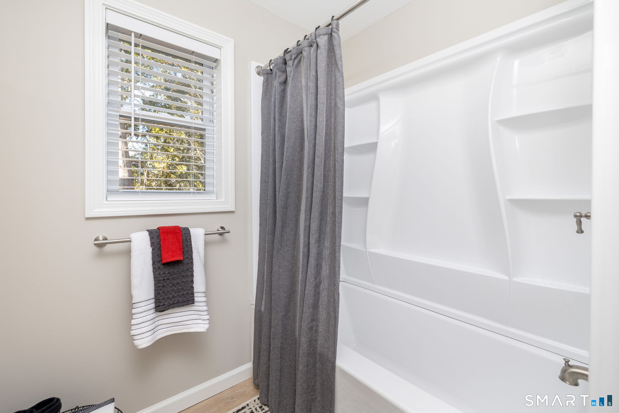 11 Cawley Court Bristol CT 06010