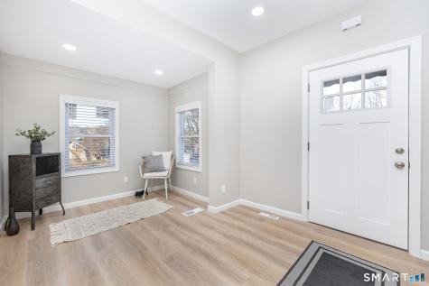 11 Cawley Court Bristol CT 06010