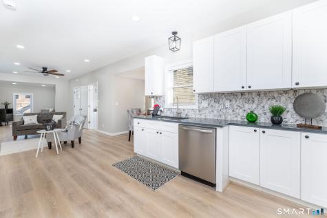 11 Cawley Court Bristol CT 06010