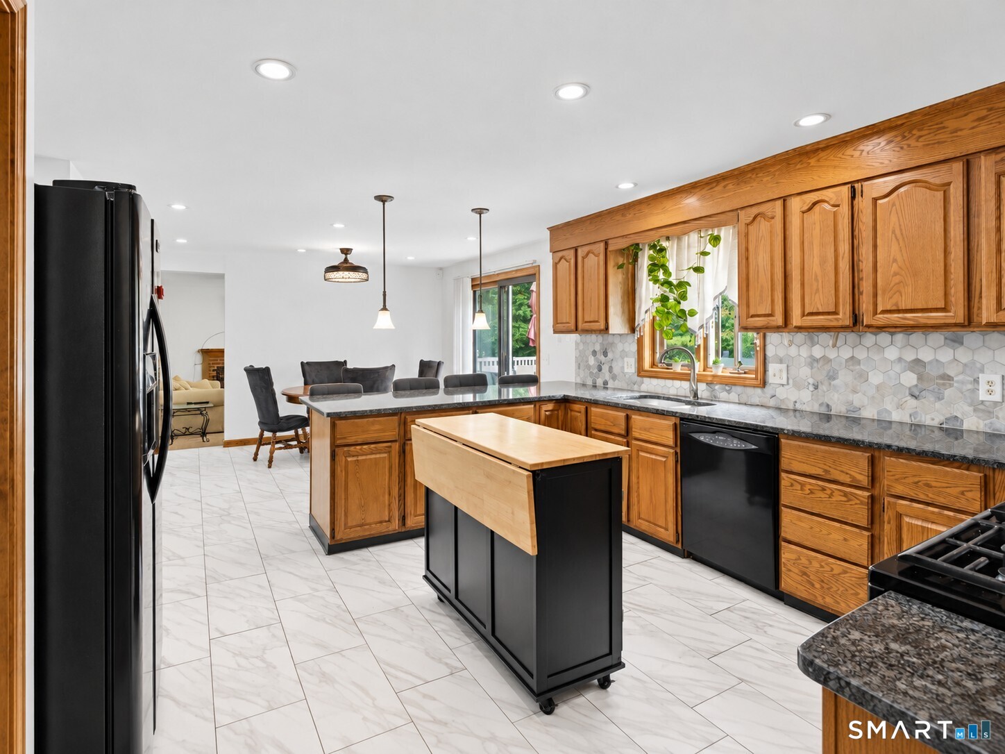 85 Village Lane Windsor CT 06095