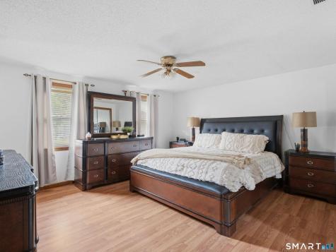 85 Village Lane Windsor CT 06095