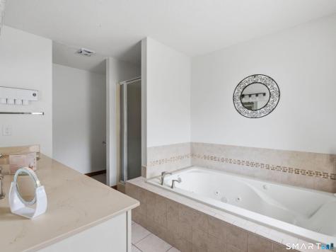 85 Village Lane Windsor CT 06095