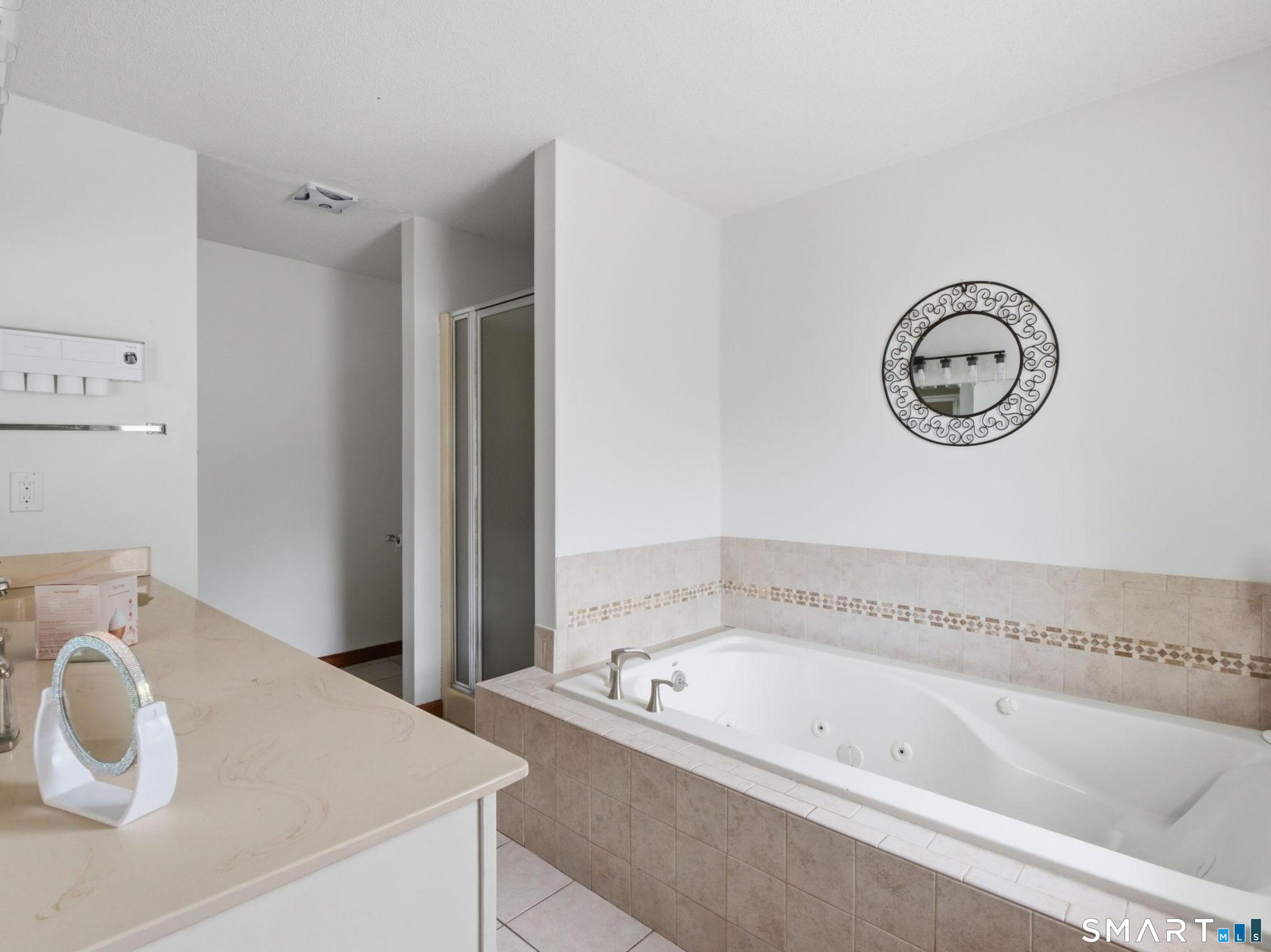 85 Village Lane Windsor CT 06095