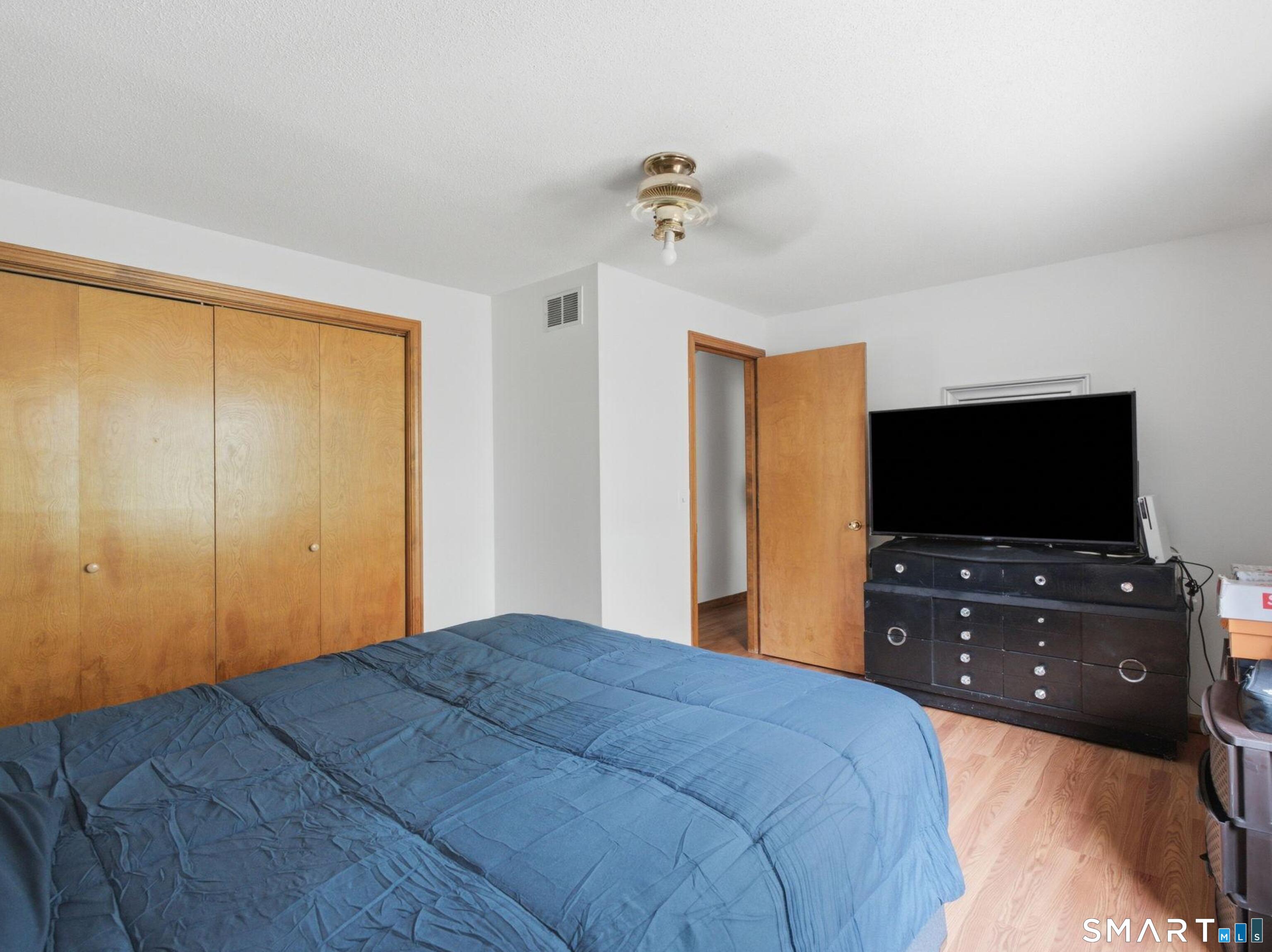 85 Village Lane Windsor CT 06095