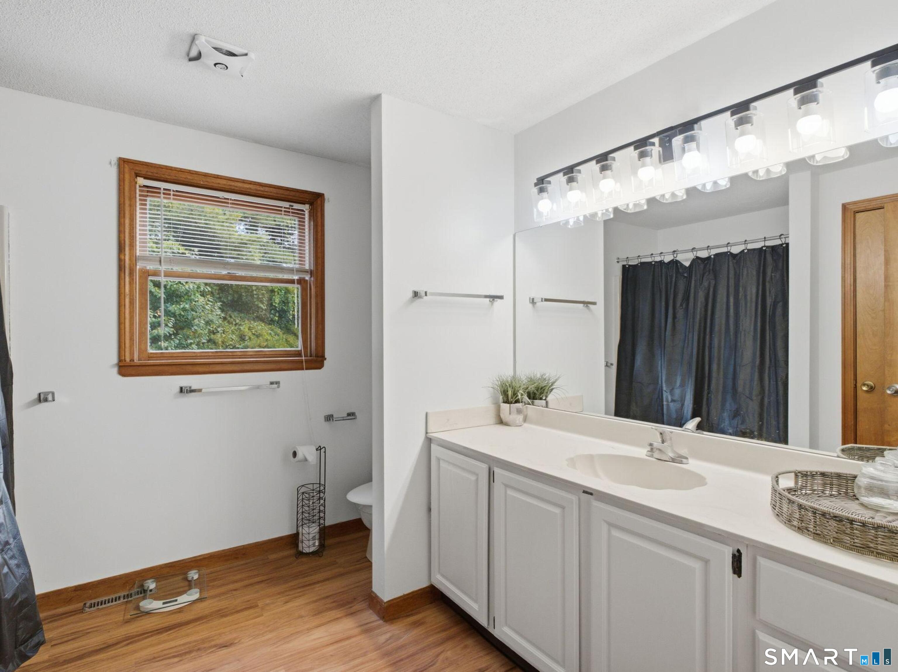 85 Village Lane Windsor CT 06095