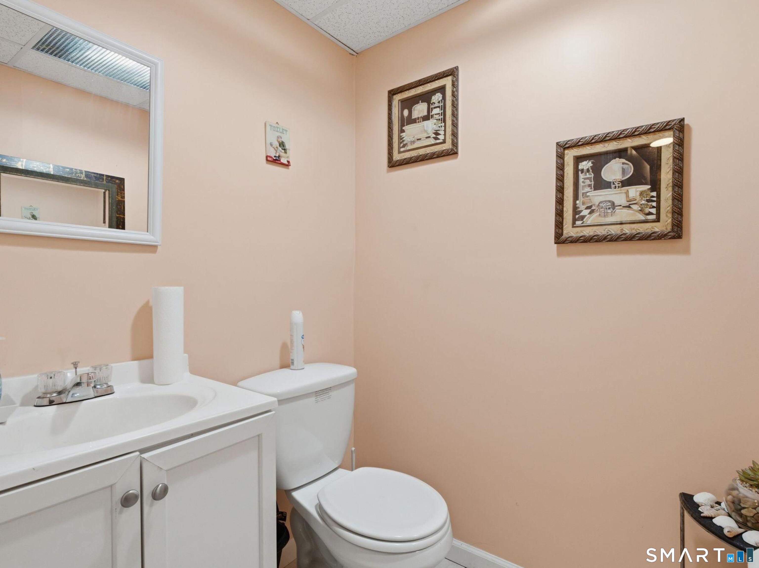 85 Village Lane Windsor CT 06095