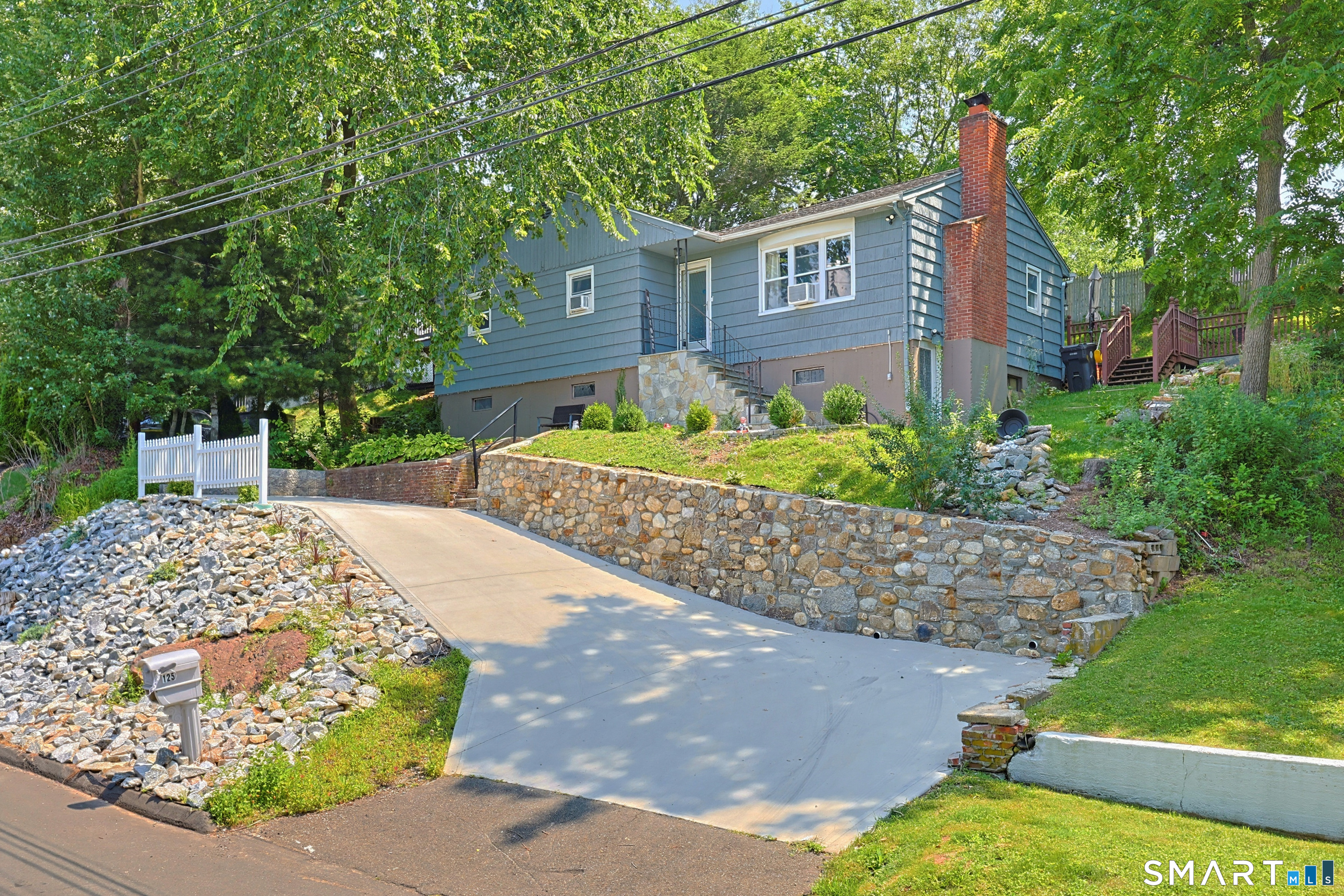125 Florence Street East Haven CT 06512
